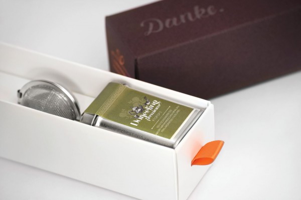 Individualisierbare All-in-One-Geschenkbox - Dankebox &quot;Premium-Tee aus Darjeeling&quot;
